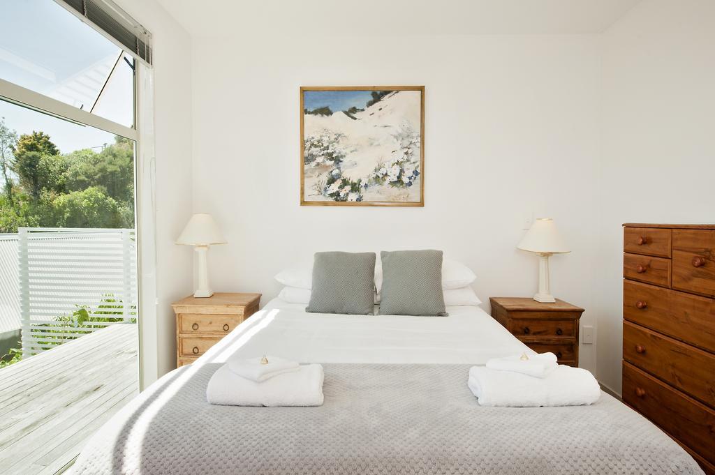 Robins Nest Villa Russell Exteriör bild